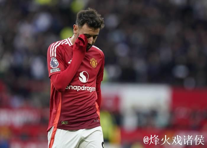 曼联风波再起!阿莫林质疑青训能力,外租球员晒图反击 曼联风波再起!阿莫林质疑青训能力,外租球员晒图反击